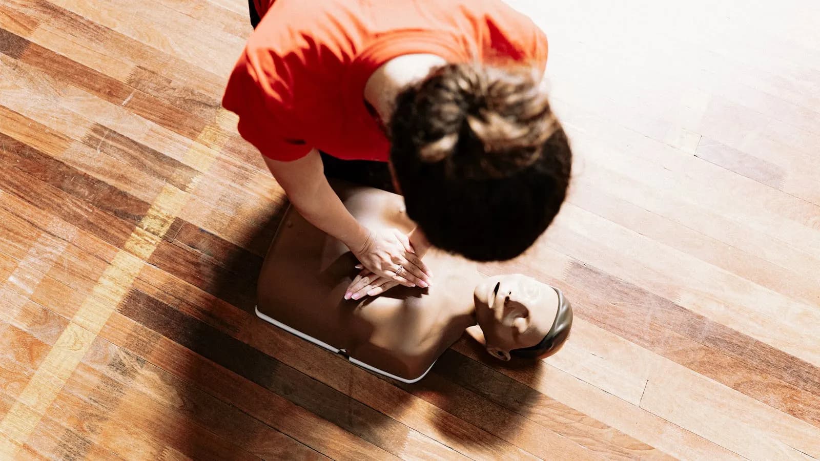Session SST — pratique RCP sur mannequin